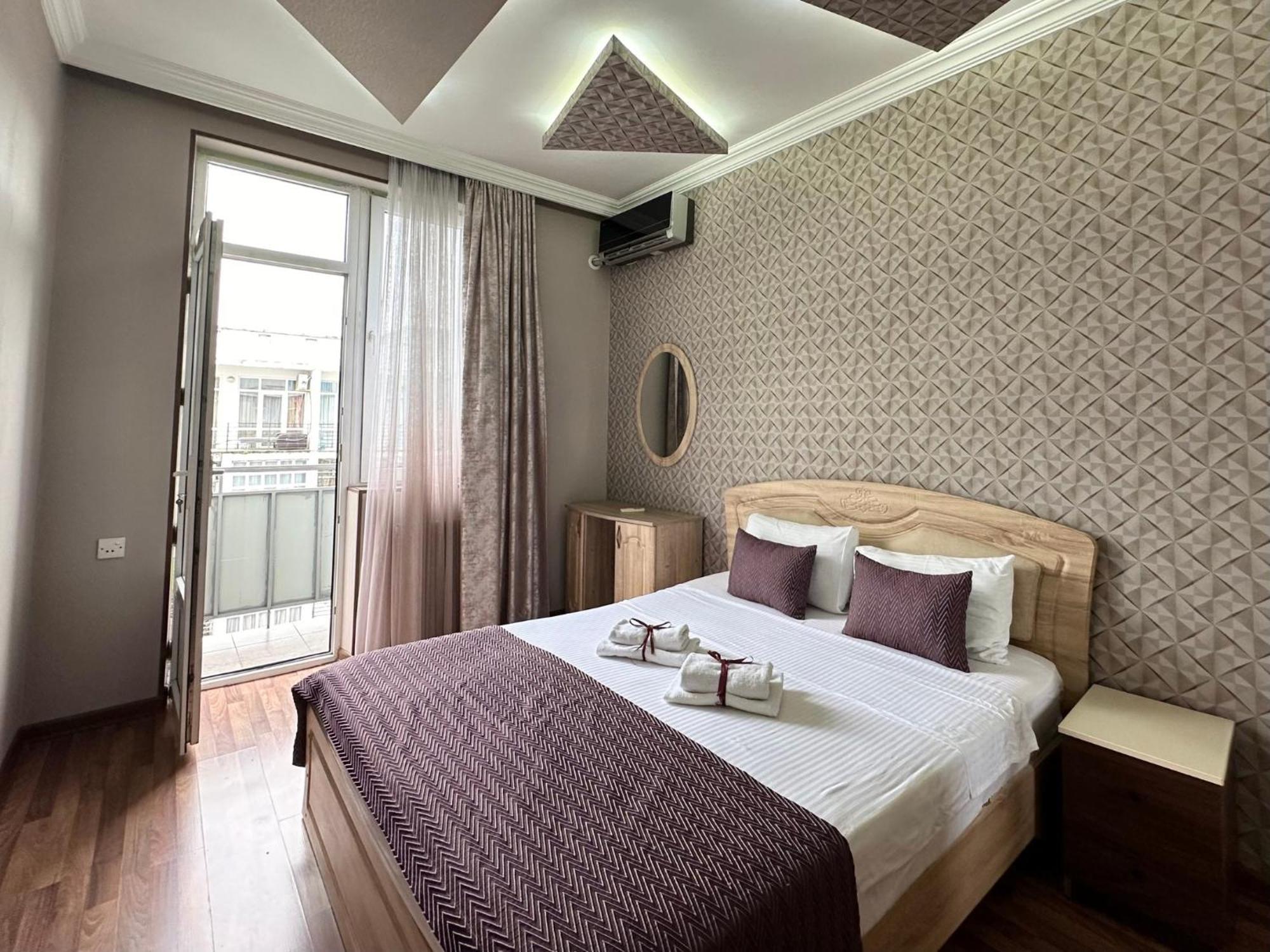Grand Home Batumi Szoba fotó
